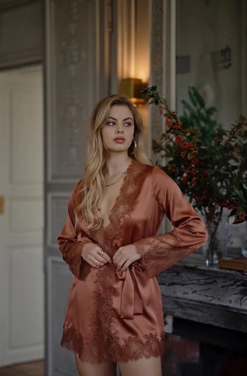 Халат жіночий шовковий Marjolaine р. 40 Коричневий (36154-93-70) Халат жіночий шовковий Marjolaine р. 40 Коричневий (36154-93-70)