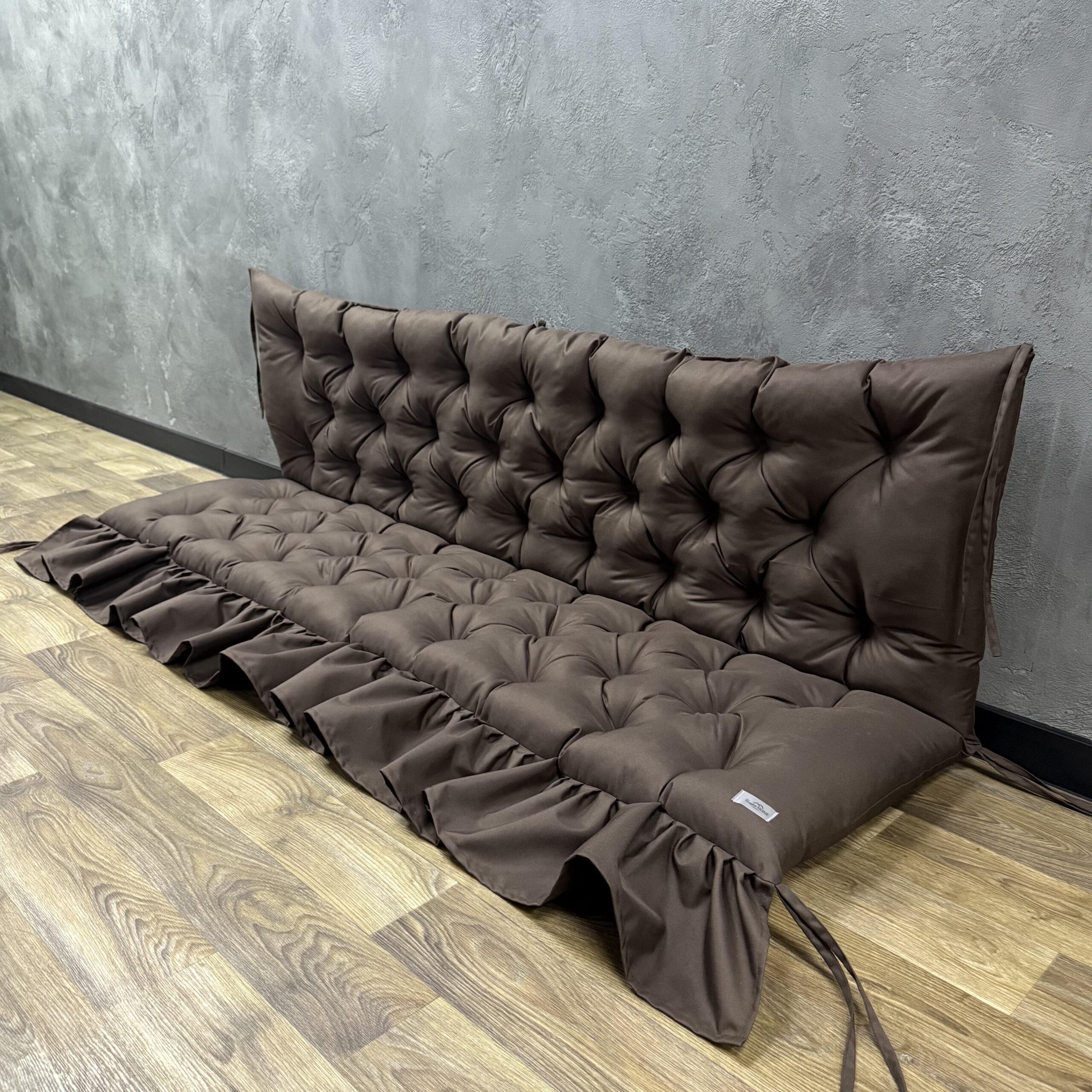 Подушка с каретной стяжкой и рюшей Comfort Home Oxford на поддоны/качели/каркасы/садовую мебель 100х50х50 см