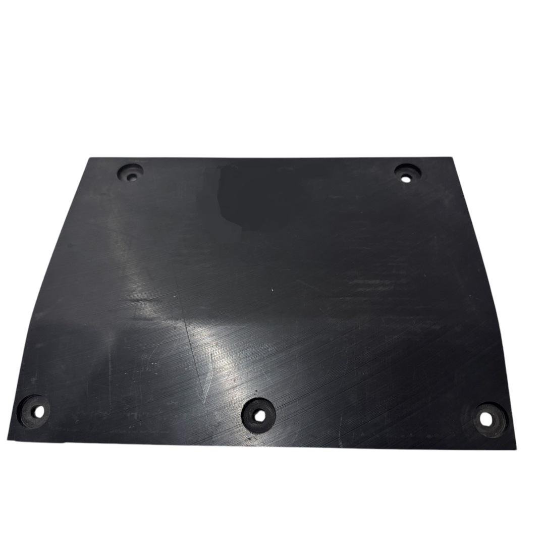 Пластина жатки захисна John Deere 600 Flex H208626 В 8 мм Чорний