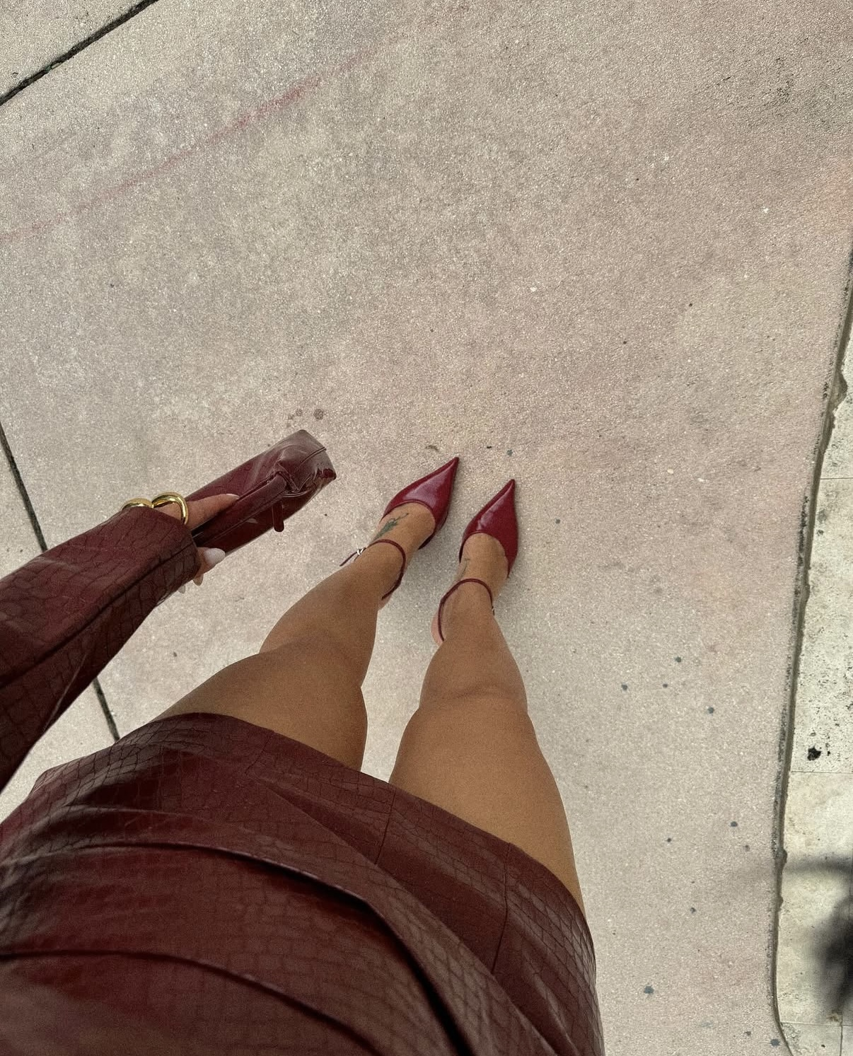 Сукня коктейльна Misspap з екошкіри Бургунді (29437160) - фото 4