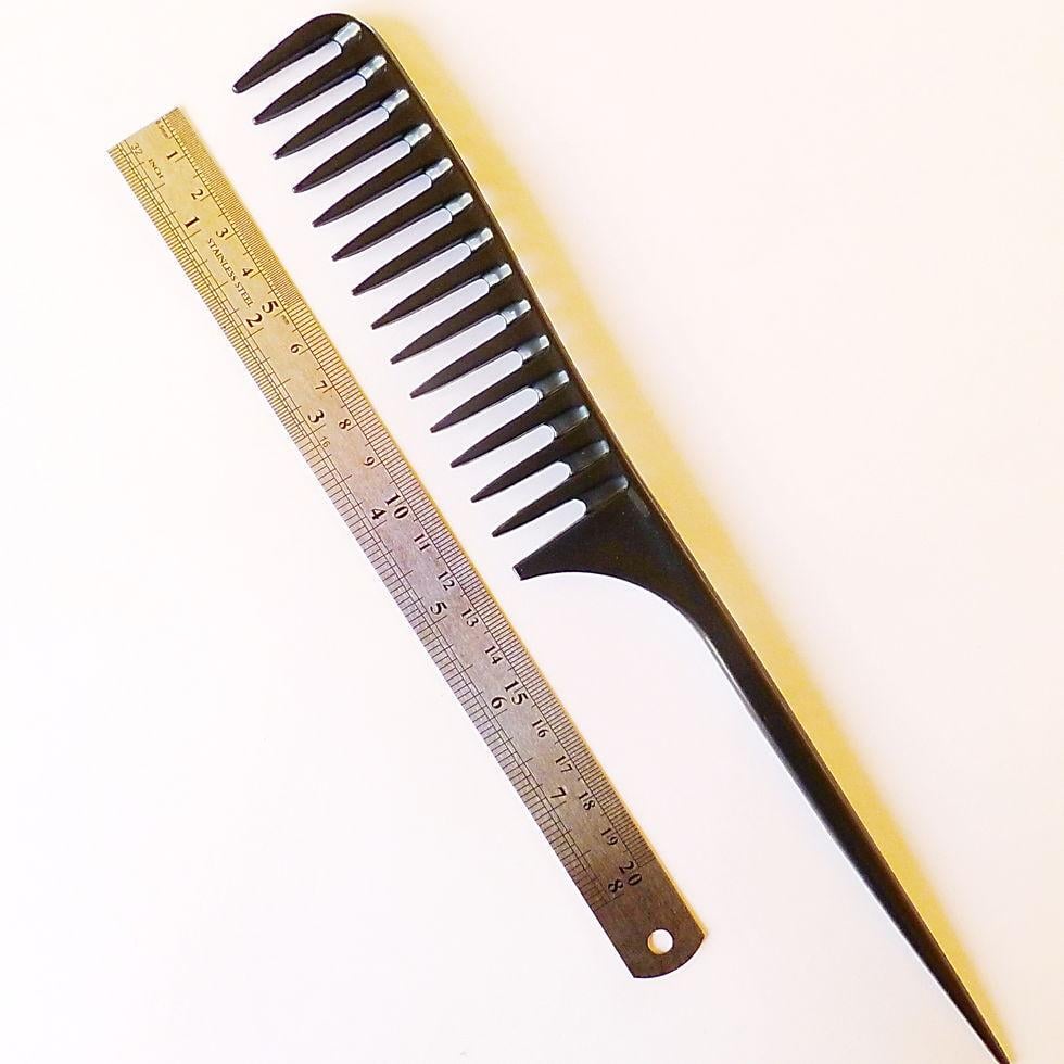 Гребінець перукарський для прочісування фарбованого волосся ДенніС professional велика з хвостиком Чорний (1453070588) - фото 3 Гребінець перукарський для прочісування фарбованого волосся ДенніС professional велика з хвостиком Чорний (1453070588) - фото 3