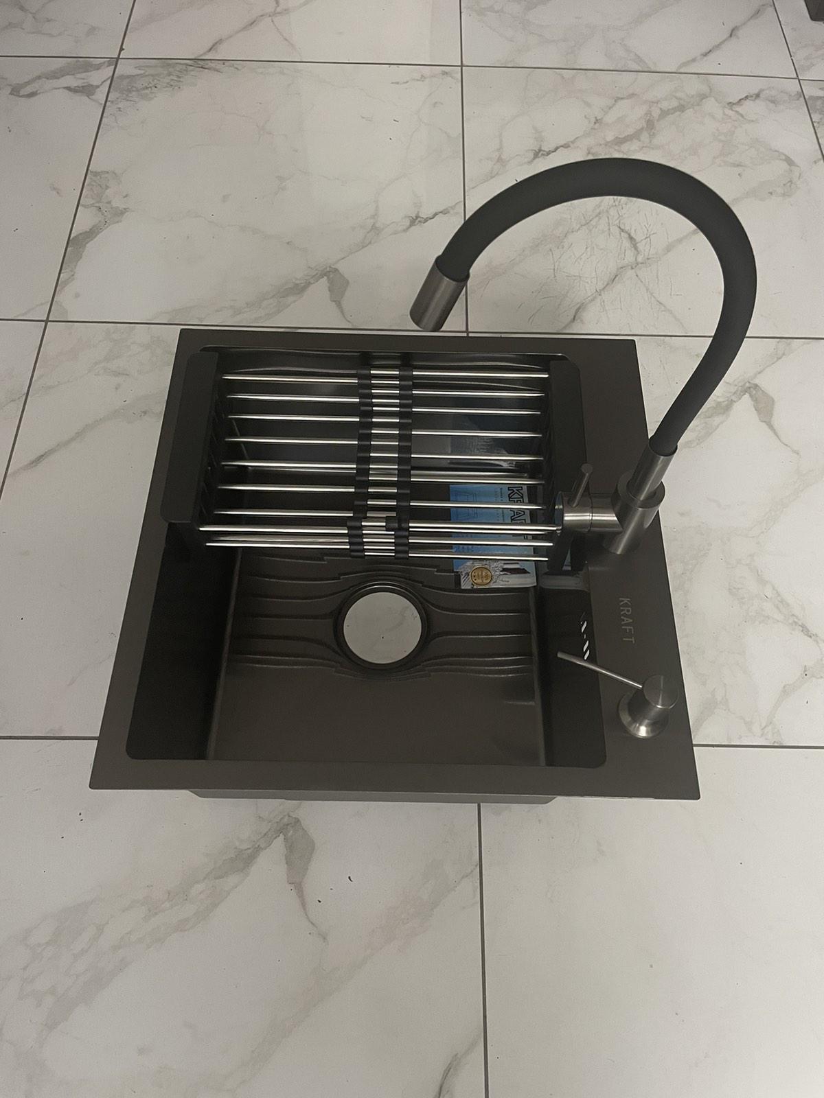 Мойка кухонная Kraft 5050 PVD Черный/гибкий кран Kraft из нержавеющей стали - фото 6 Мойка кухонная Kraft 5050 PVD Черный/гибкий кран Kraft из нержавеющей стали - фото 6