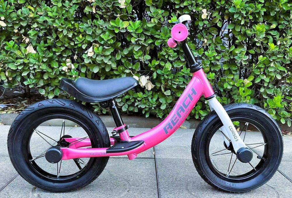 Велобег Corso Reach стальная рама колесо 12" подножка/подставка для ног/звоночек Розовый (RC-2055-14)