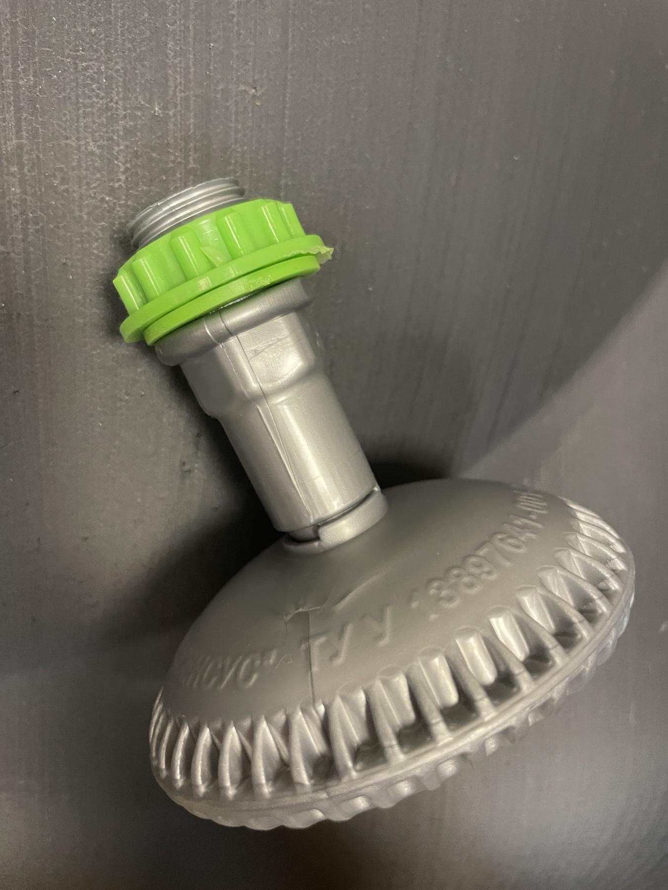 Бак для душа с воронкой для питьевой воды 75 л 26х69х69 см Черный (1619654155) - фото 3