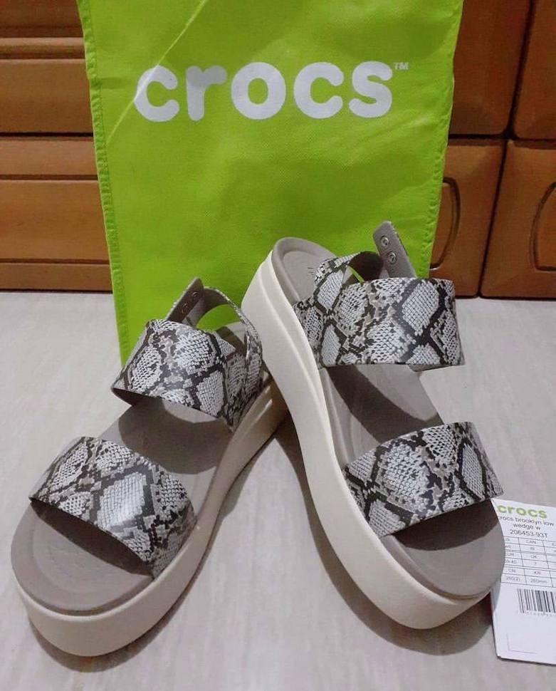 ᐉ Сандалі жіночі CROCS Sandale Brooklyn Low Wedge р. 40-41 Сірий
