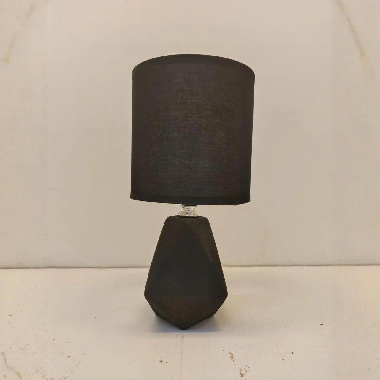 Настільна лампа Valeso з керамічним корпусом під лампу Е14 Чорний (HS8825 BLACK)