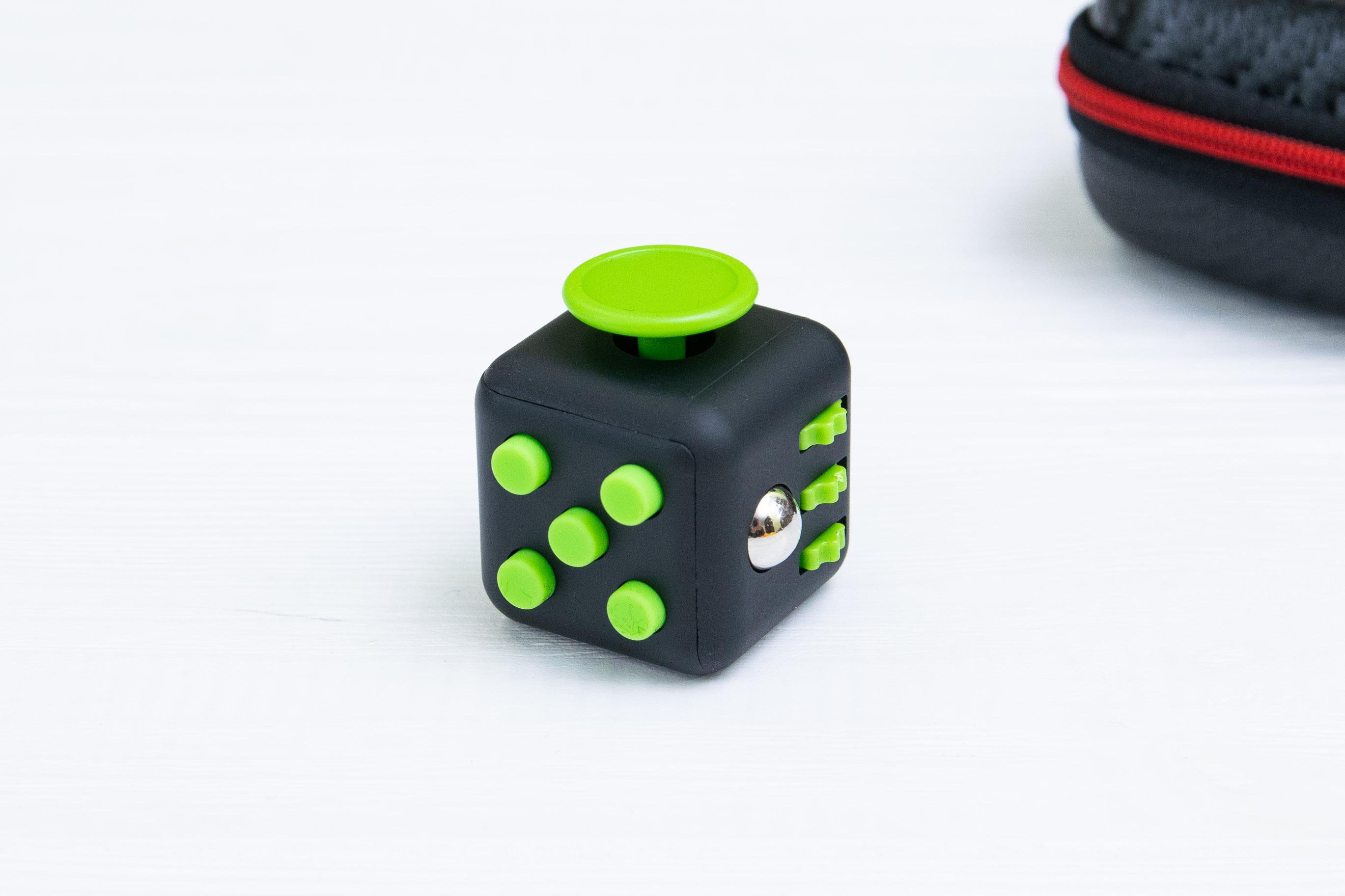 Кубик антистрес Fidget cube soft touch пластик з кейсом Black/Green - фото 2