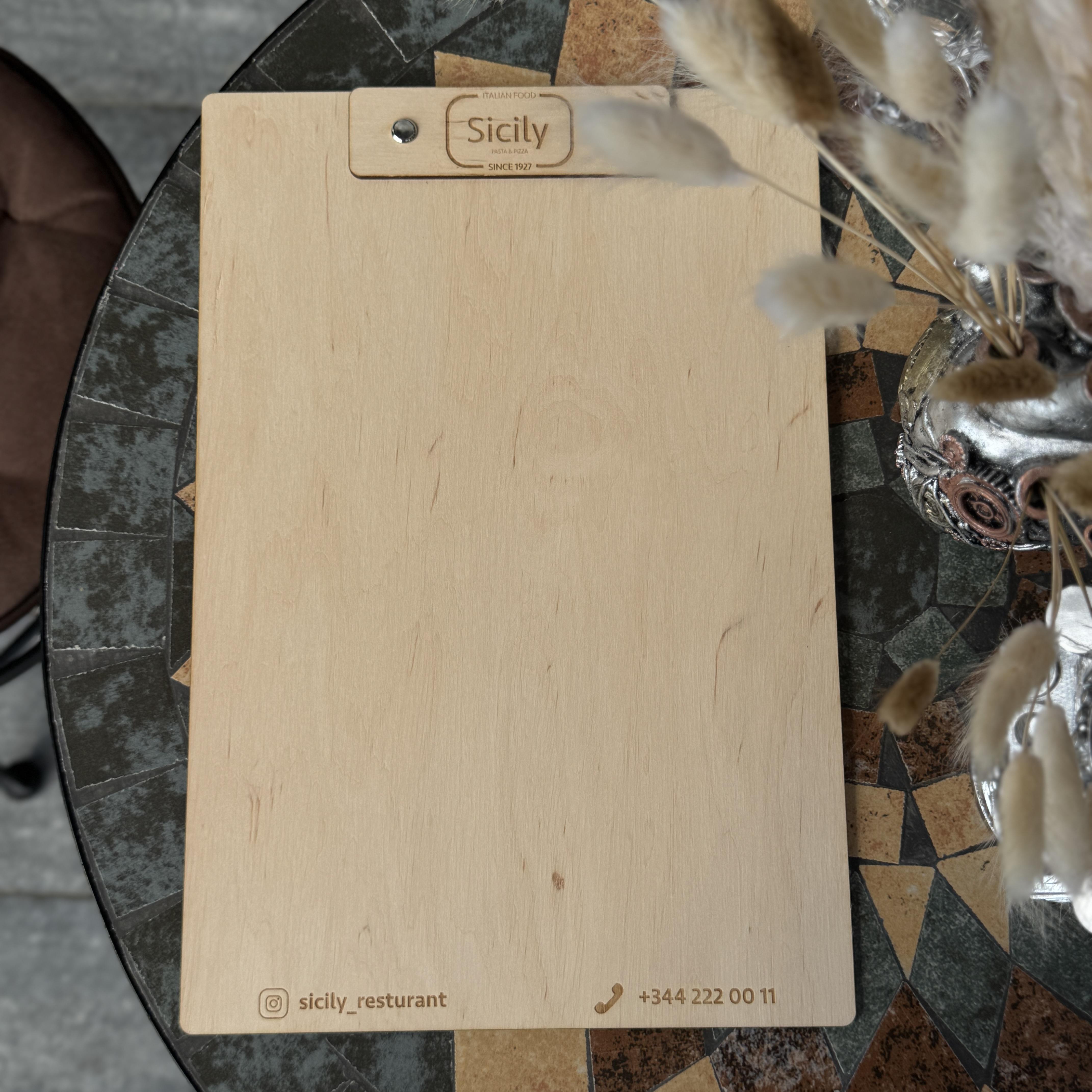 Тримач для меню з гравіюванням логотипу для кафе та ресторанів дерев'яний (0002)