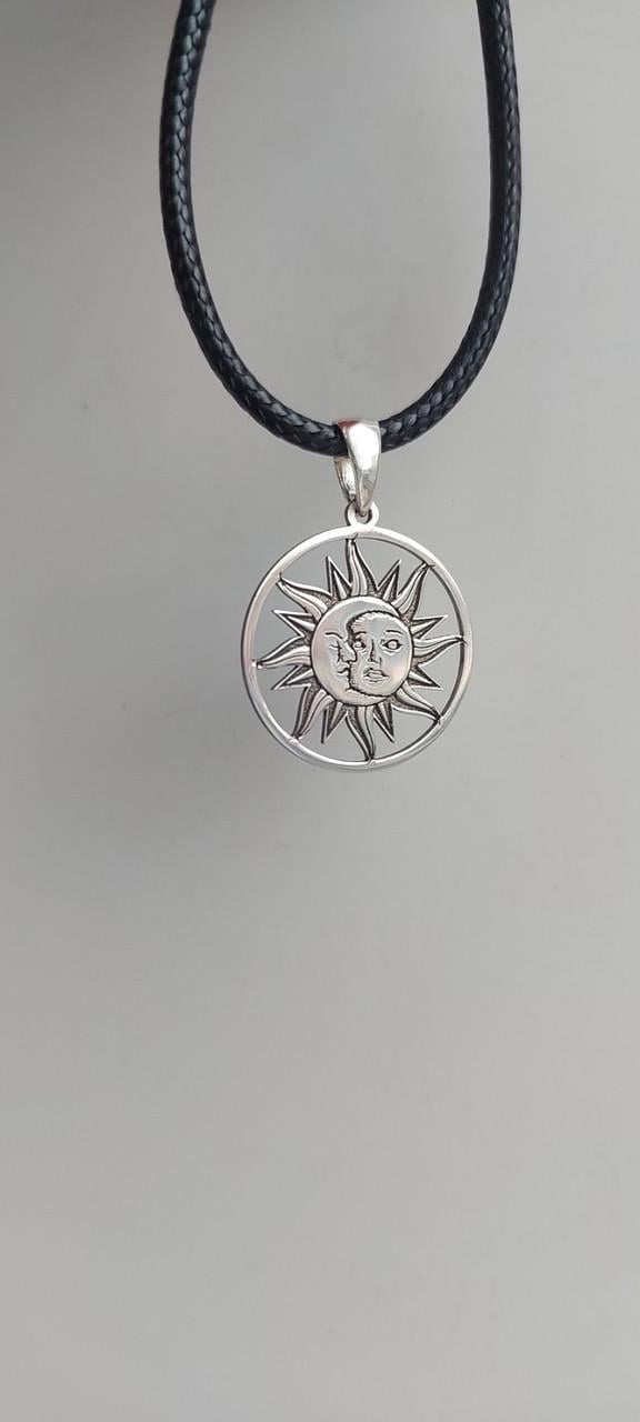 Срібний кулон Місяць обіймає сонце 925 проби (2570163940) - фото 4 Срібний кулон Місяць обіймає сонце 925 проби (2570163940) - фото 4