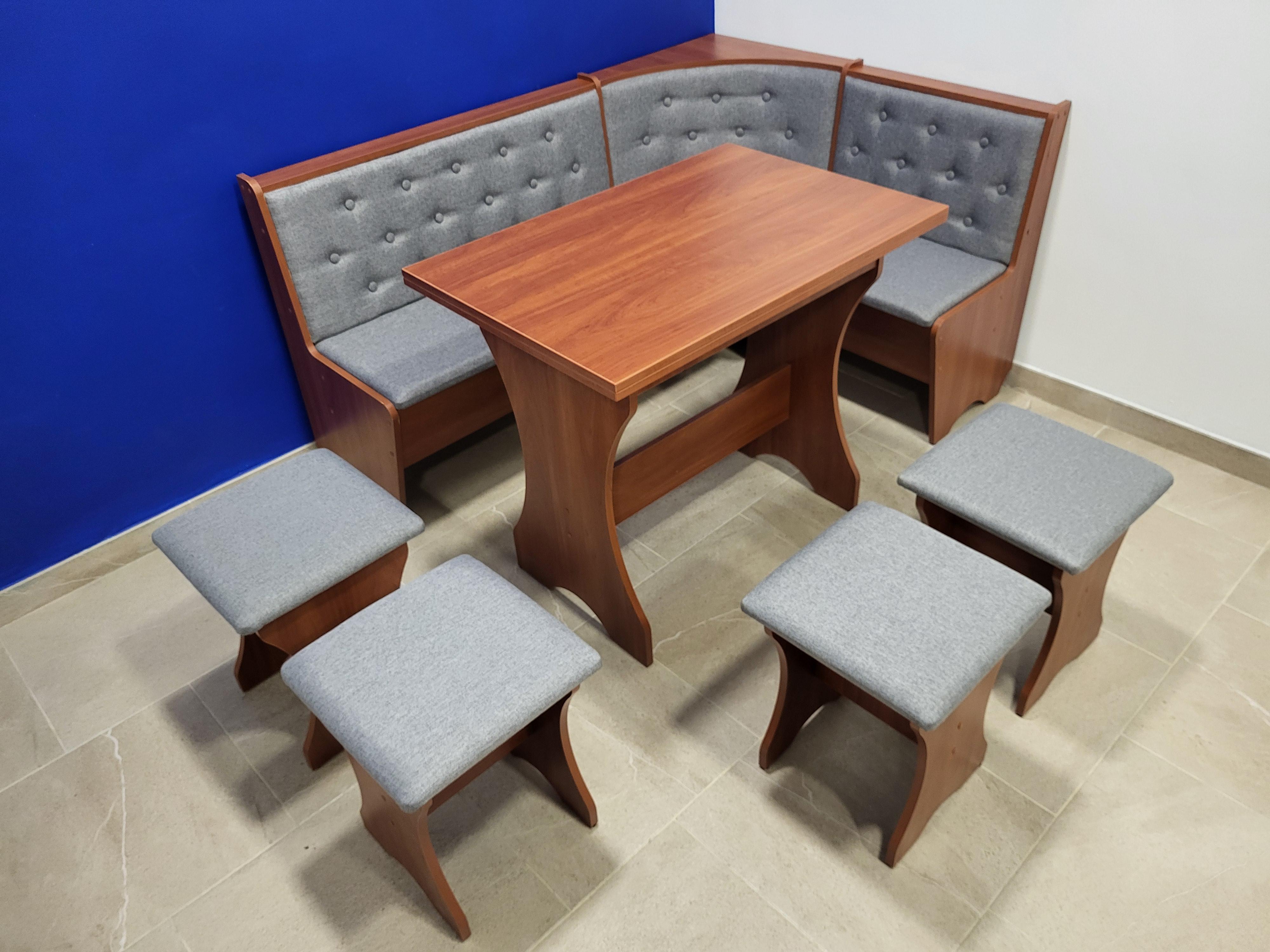 Кухонний куток Сімейний зі столом та 4 табуретками 113,5х153,5 см Яблуня/Сільвер (KSTTTT-Y-S) Кухонний куток Сімейний зі столом та 4 табуретками 113,5х153,5 см Яблуня/Сільвер (KSTTTT-Y-S)