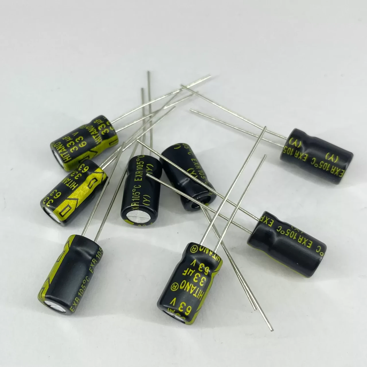 Конденсатори електролітичні HITANO 33 мкф 63V 6,3x11 мм 105 °C (1947446693)