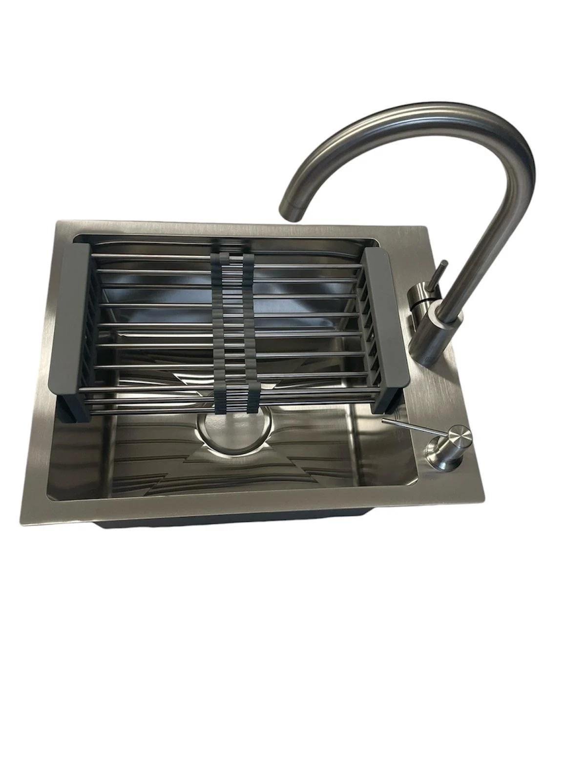 Мойка кухонная Kroner 4050 см и смеситель для кухни Kroner из нержавеющей стали