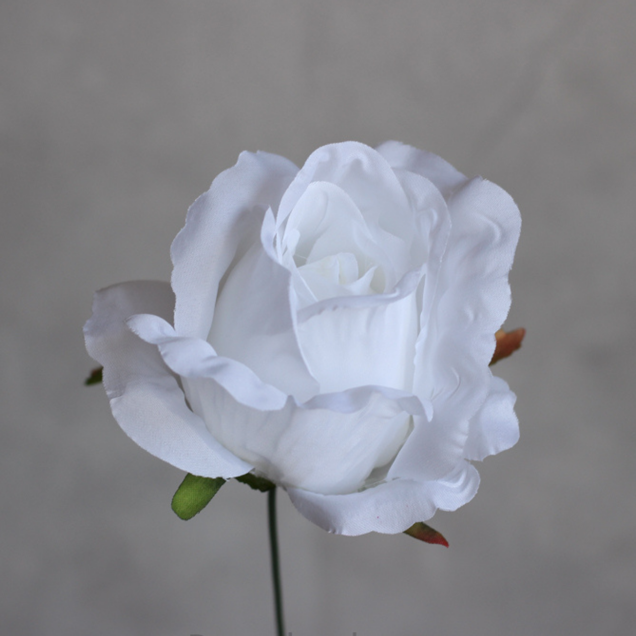 Бутон искусственный Роза Дансинг Квин 9 см Белый (2493107482)