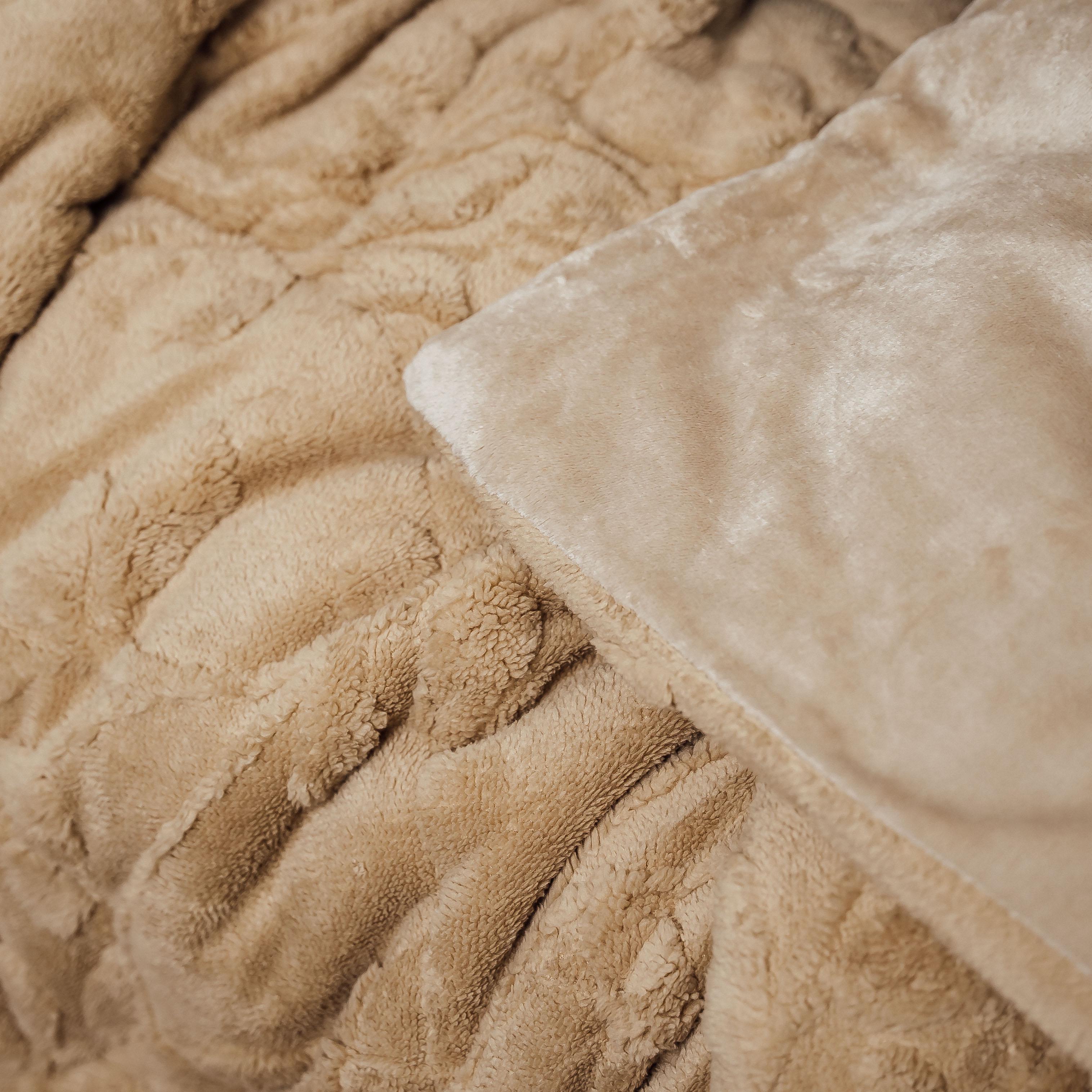 Покрывало на синтепоне евро 200х230 см Бежевый (87292)