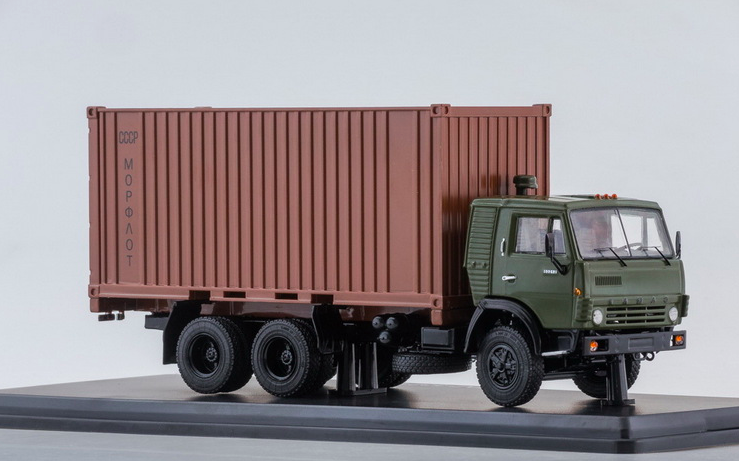 Колекційна модель SSM Камаз-53212 з 20-футовим контейнером масштаб 1:43