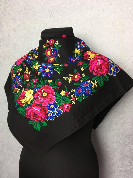 Платок шерстяной Полевые цветы 80x80 см Черный (29439574)