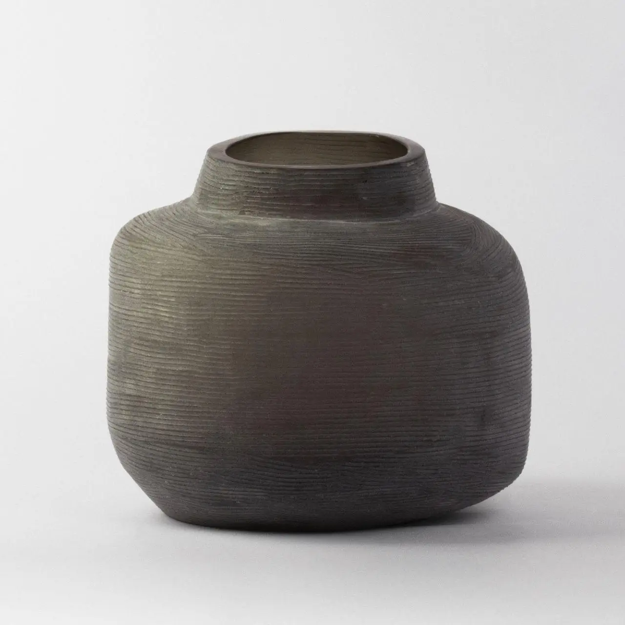 Ваза стеклянная Гутняр Дюна S 20х24 см Серый