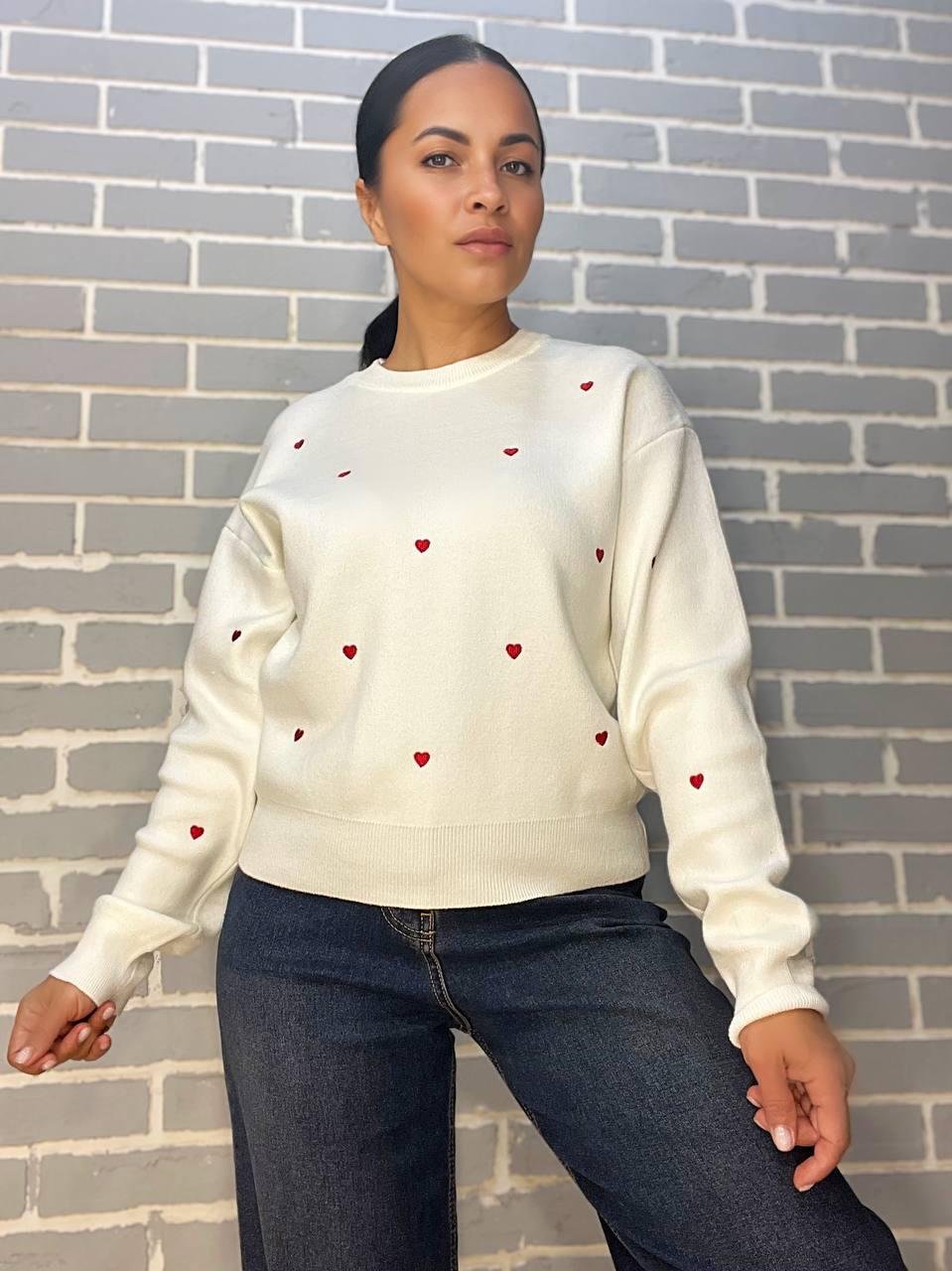 Свитер женский A-N 7075 широкий вышитые сердца OS Белый (2915) - фото 1