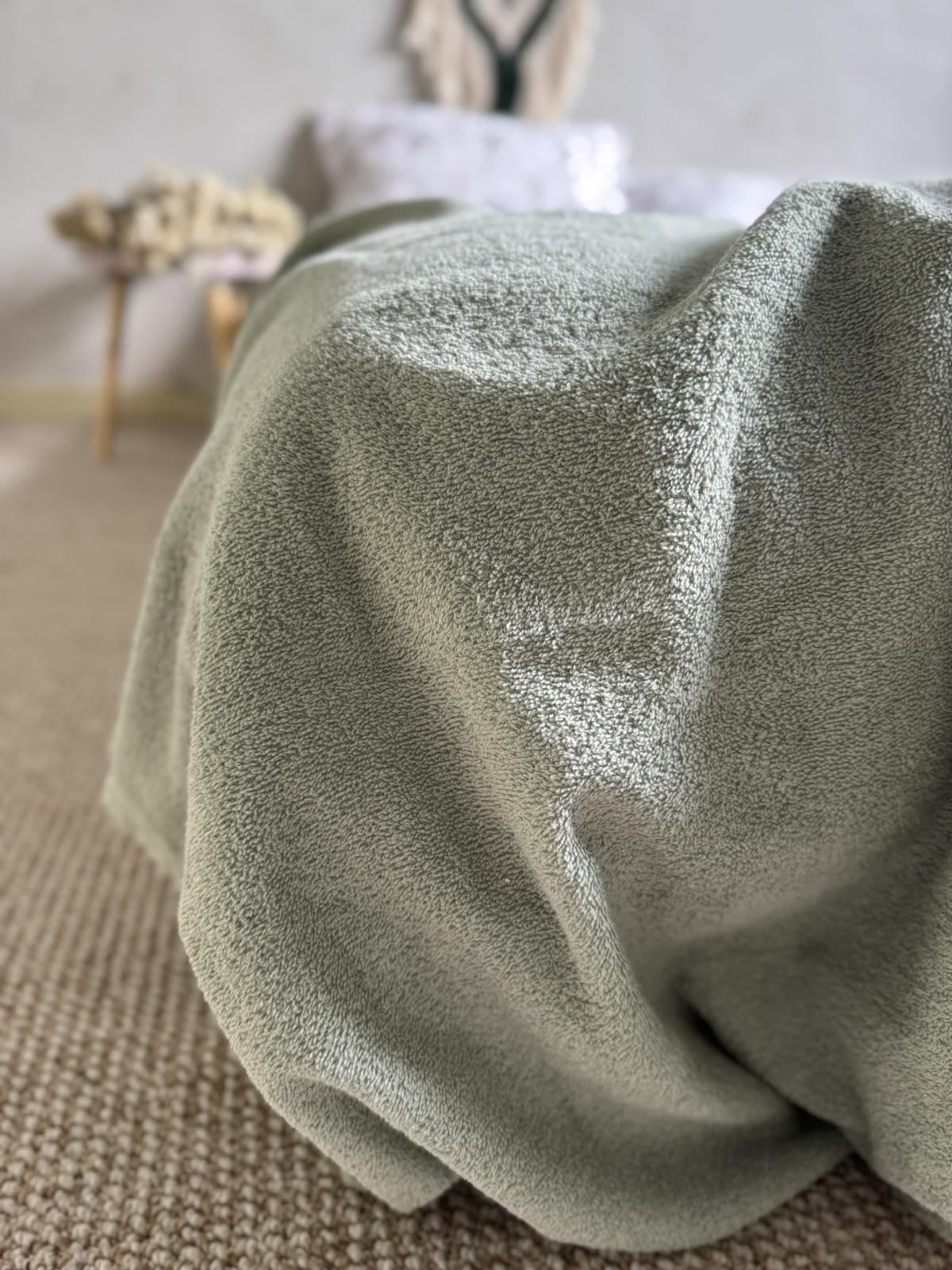 Простынь-покрывало махровое ZEINTEX MADEIRA хлопковое 150х220 см Бирюзовый (26991417) - фото 2 Простынь-покрывало махровое ZEINTEX MADEIRA хлопковое 150х220 см Бирюзовый (26991417) - фото 2