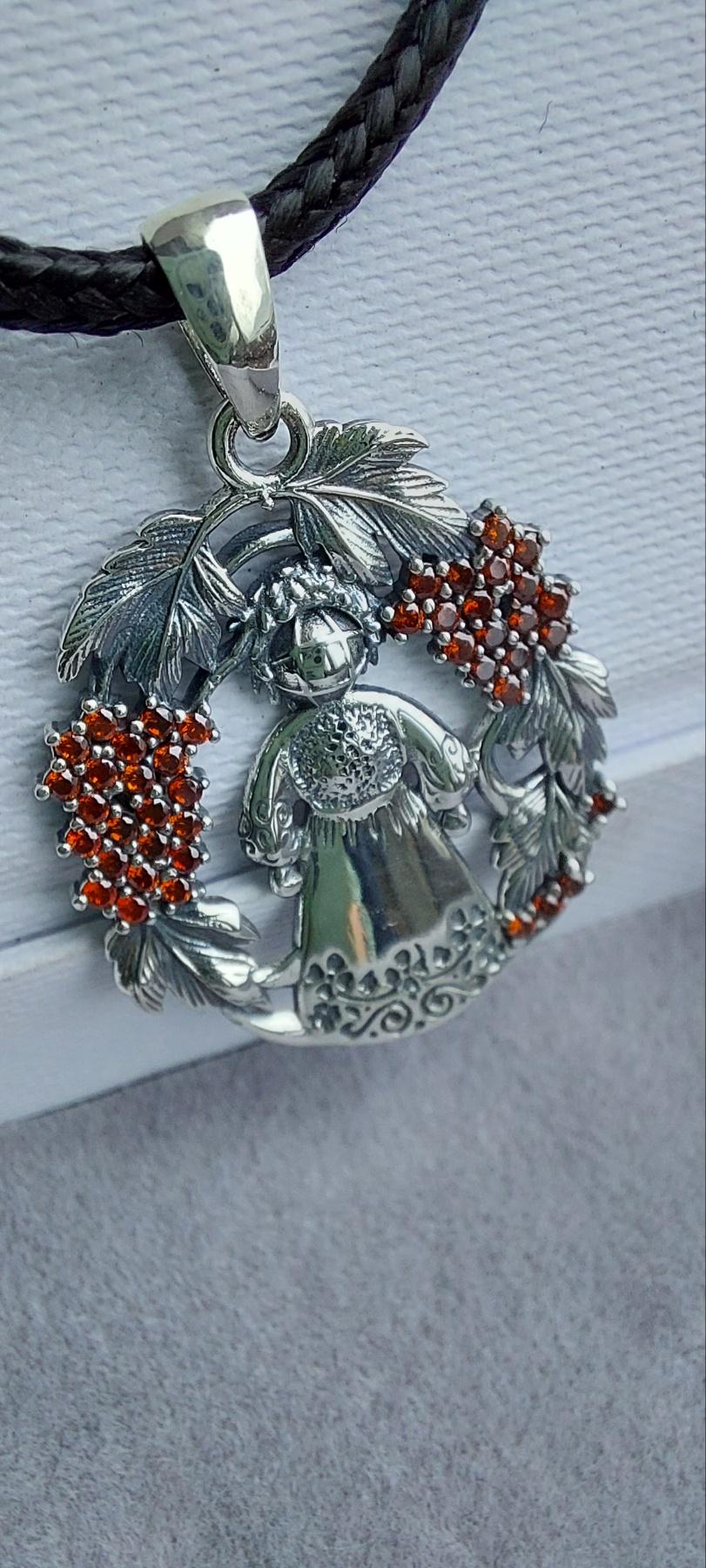 Підвіс Мотанка берегиня в обрамленні гілок калини Твій образ Оберег мотанка в калині (080) - фото 2