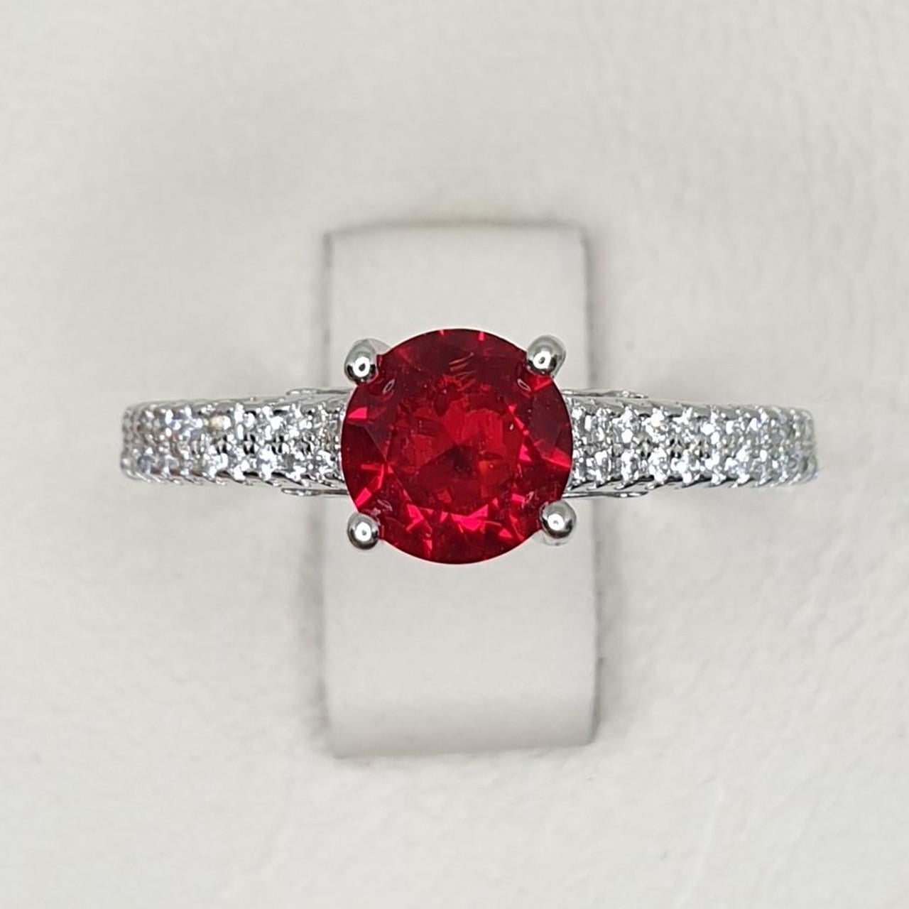 Кольцо серебряное с рубином р. 17,5 3,13 г (1407641269) Кольцо серебряное с рубином р. 17,5 3,13 г (1407641269)