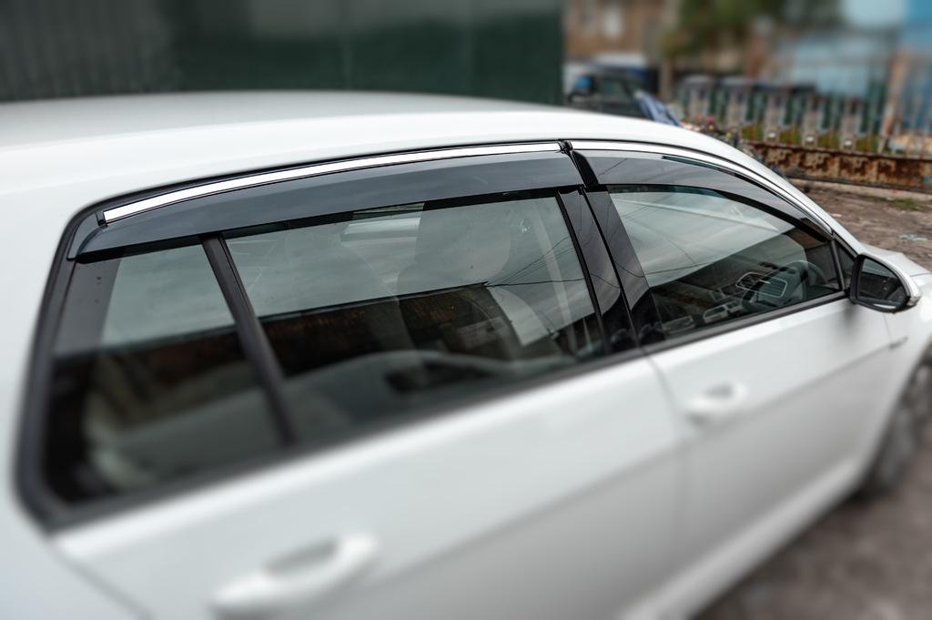 Ветровики с хромом HB Sunplex для Volkswagen Golf 7/E-Golf полистирол Черный