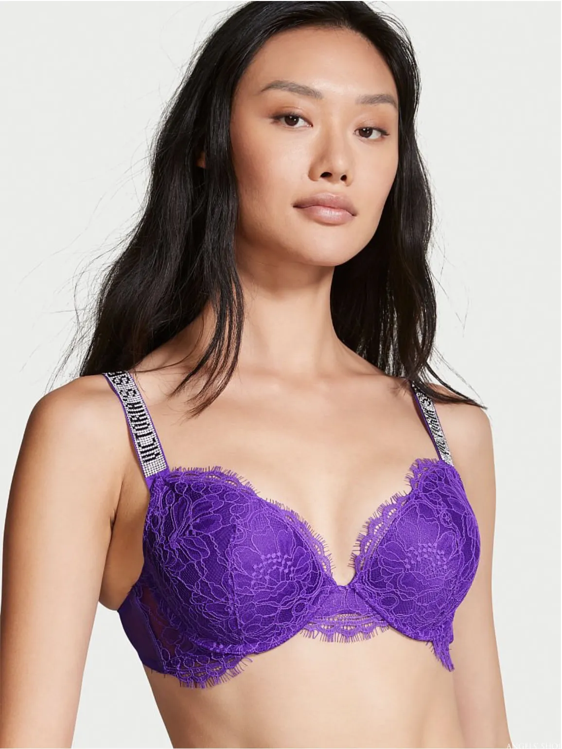 Бюстгальтер мереживний зі стразами з пуш ап Victoria's Secret Shine Strap Lace Push-Up Bra 85D Бузковий (19366098)