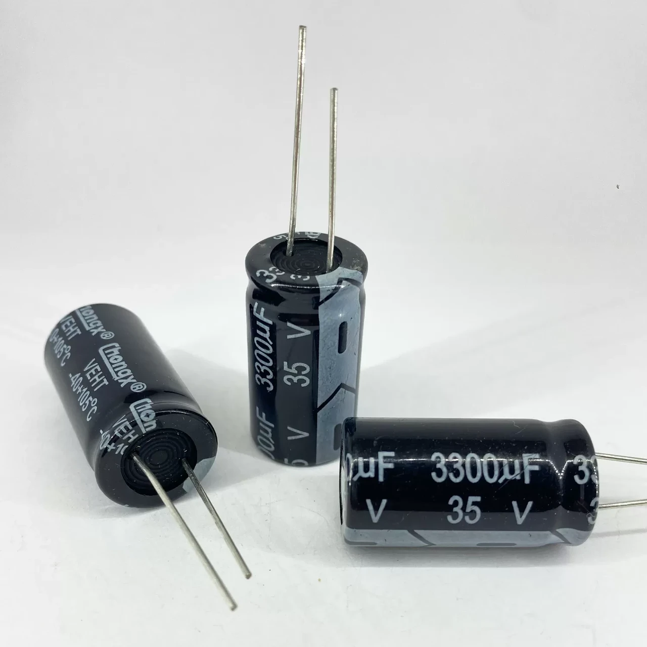 Електролітичні конденсатори ChongX 3300 мкф 35V 16x30 мм 105 °C (1965565202)
