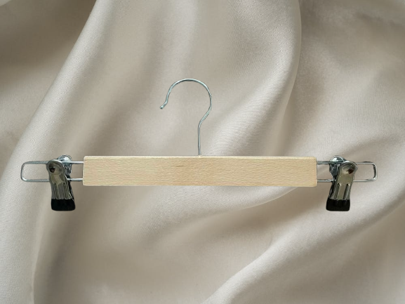 Вішалка ІВА з прищіпками для спідниць та штанів з лакованою дерев'яною вставкою 40 см