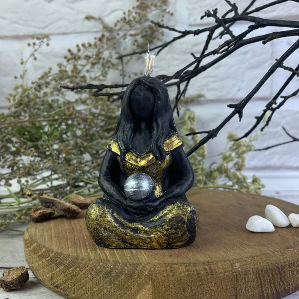 Свеча восковая Богиня Луны Черный (18880505)