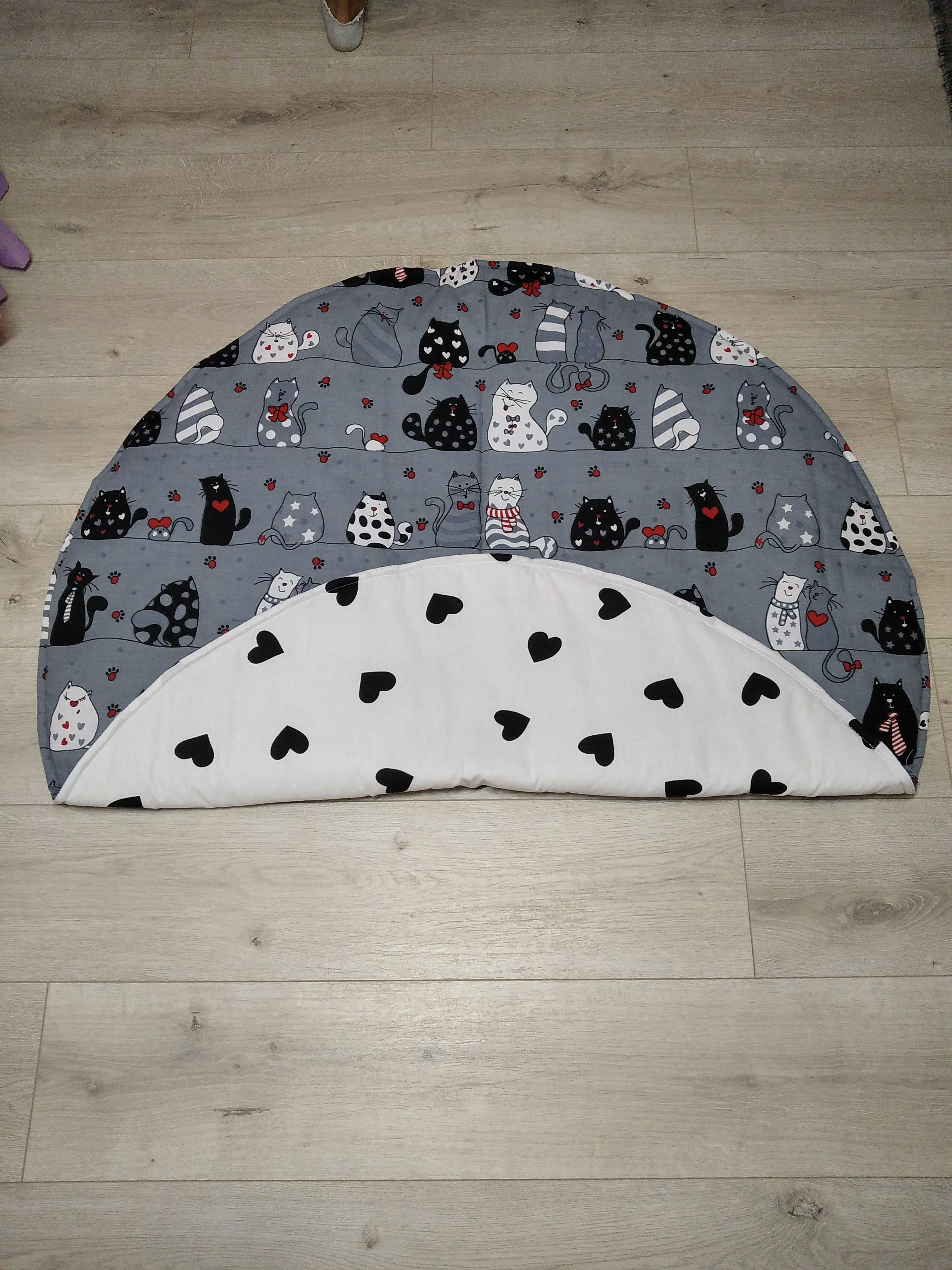 Игровой коврик для ползанья и розвития Сердечки и котики Белый/Серый