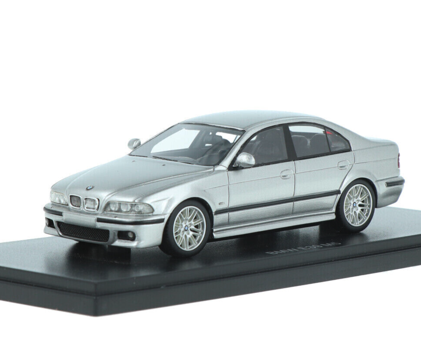 ᐉ Модель автомобіля Neo 1:43 BMW M5 E39 Silver (NEO49583