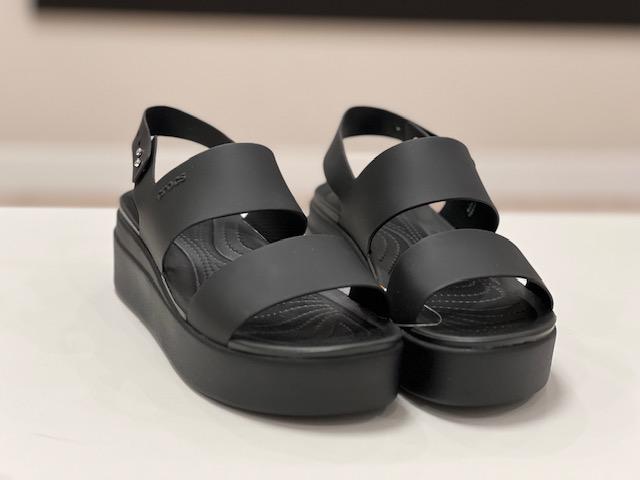 Босоніжки жіночі Crocs Brooklyn Low р. 37-38 Black/Black (17750429) - фото 8