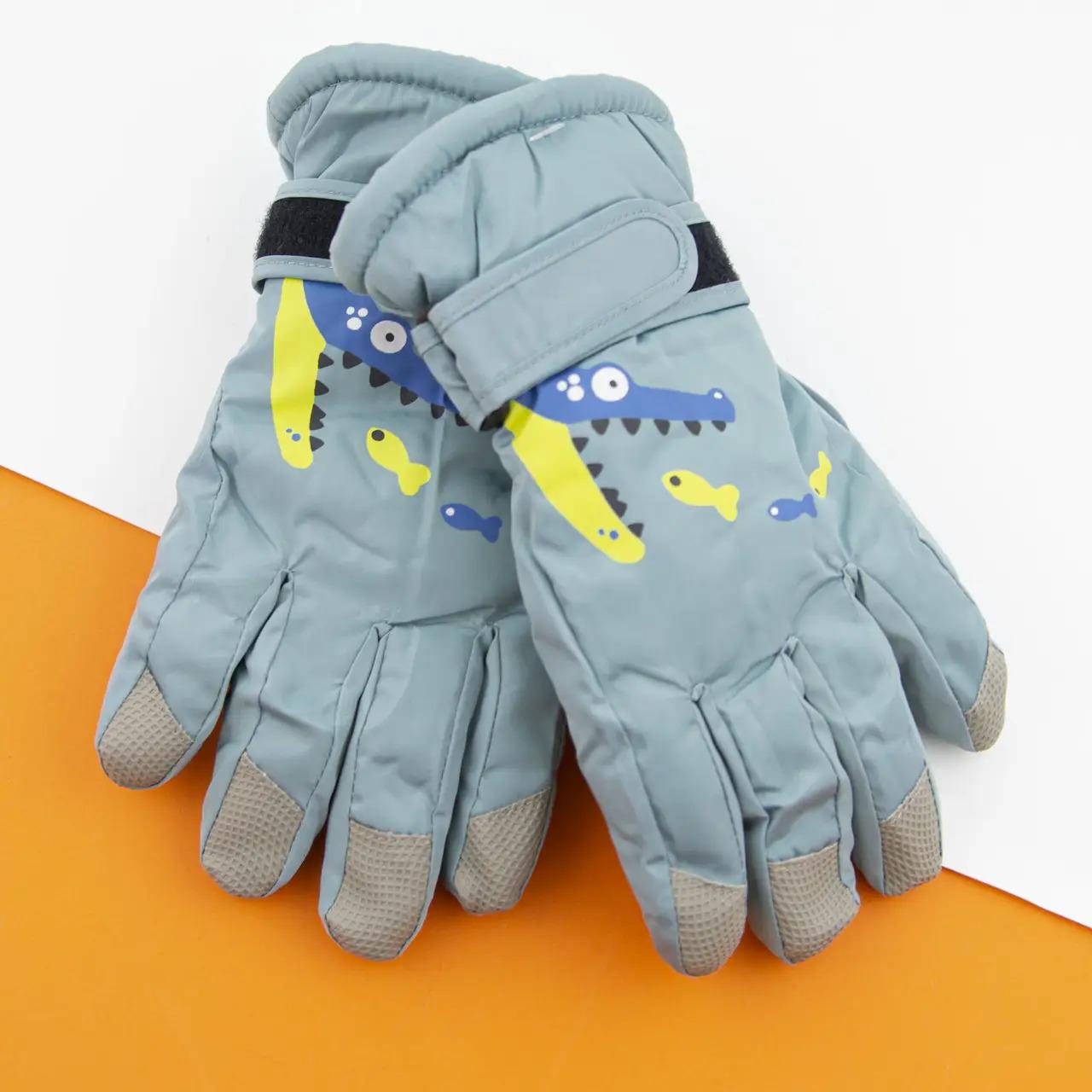 Перчатки подростковые болоневые лыжные меховые на липучке с крокодилами р. 10 Голубой (22-12-42) Перчатки подростковые болоневые лыжные меховые на липучке с крокодилами р. 10 Голубой (22-12-42)