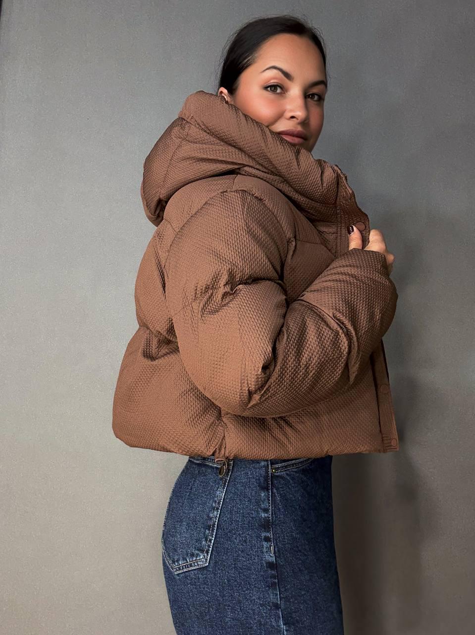 Куртка жіноча LADY YEP 10039 вафельна пуффер оверсайз з капюшоном р. 42 Коричневий (4881) - фото 3 Куртка жіноча LADY YEP 10039 вафельна пуффер оверсайз з капюшоном р. 42 Коричневий (4881) - фото 3