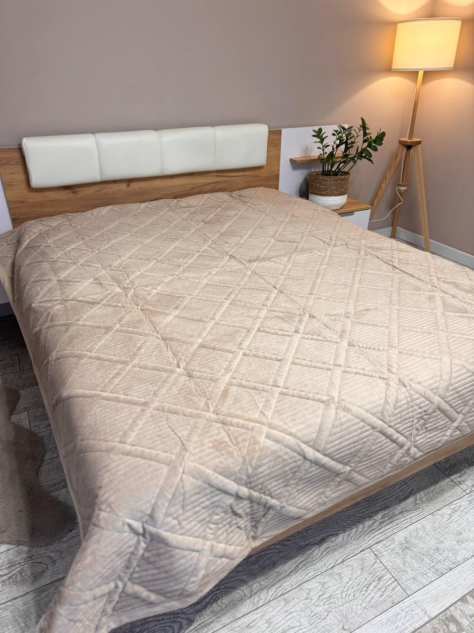 Покрывало велюровое для спальни 210х230 см Светло-бежевый (П4К-velur-pled-001-04)