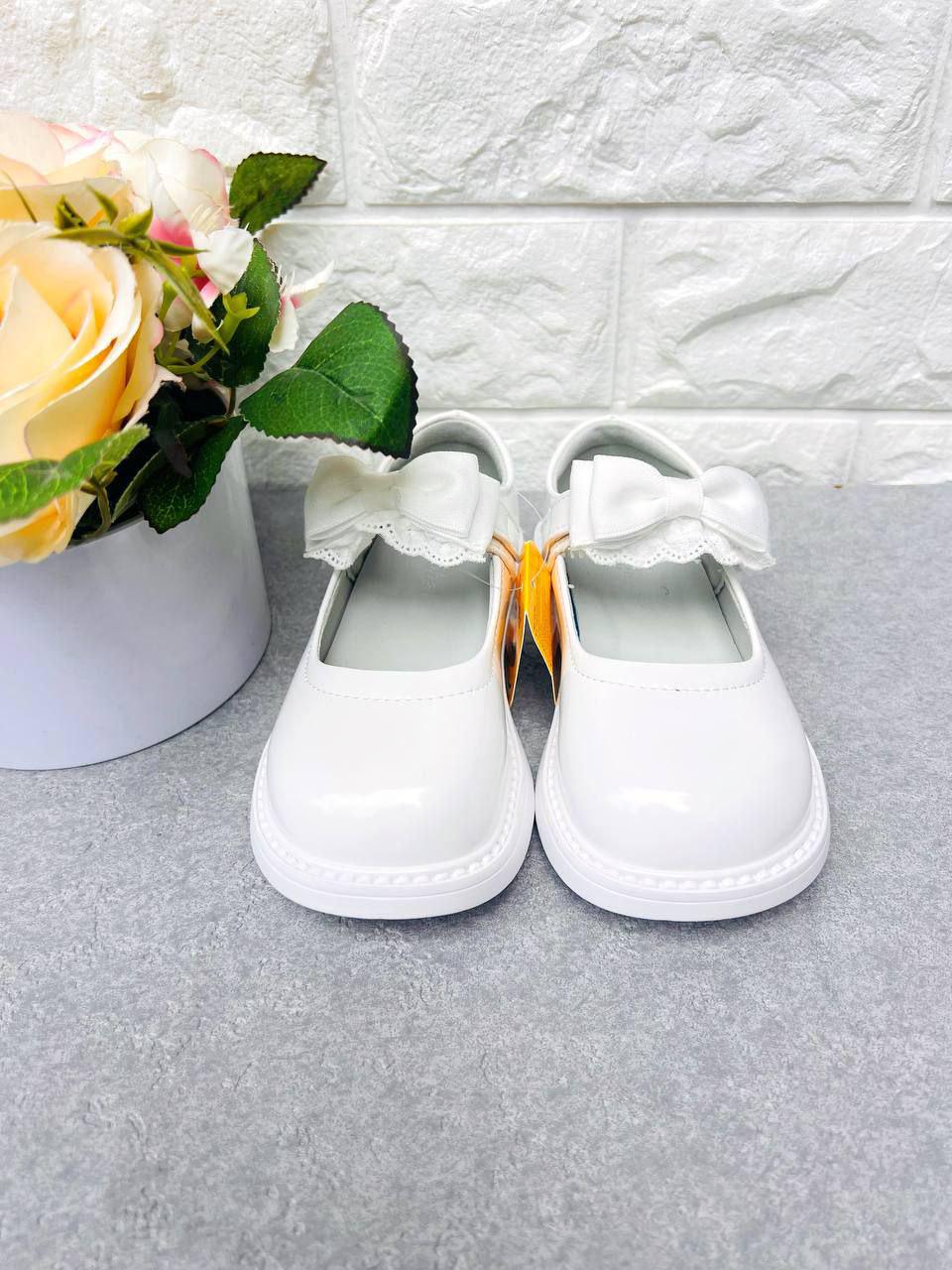 Туфлі класичні для дівчинки Clibee 1767 р. 26 16,2 см Білий (1767) - фото 2 Туфлі класичні для дівчинки Clibee 1767 р. 26 16,2 см Білий (1767) - фото 2