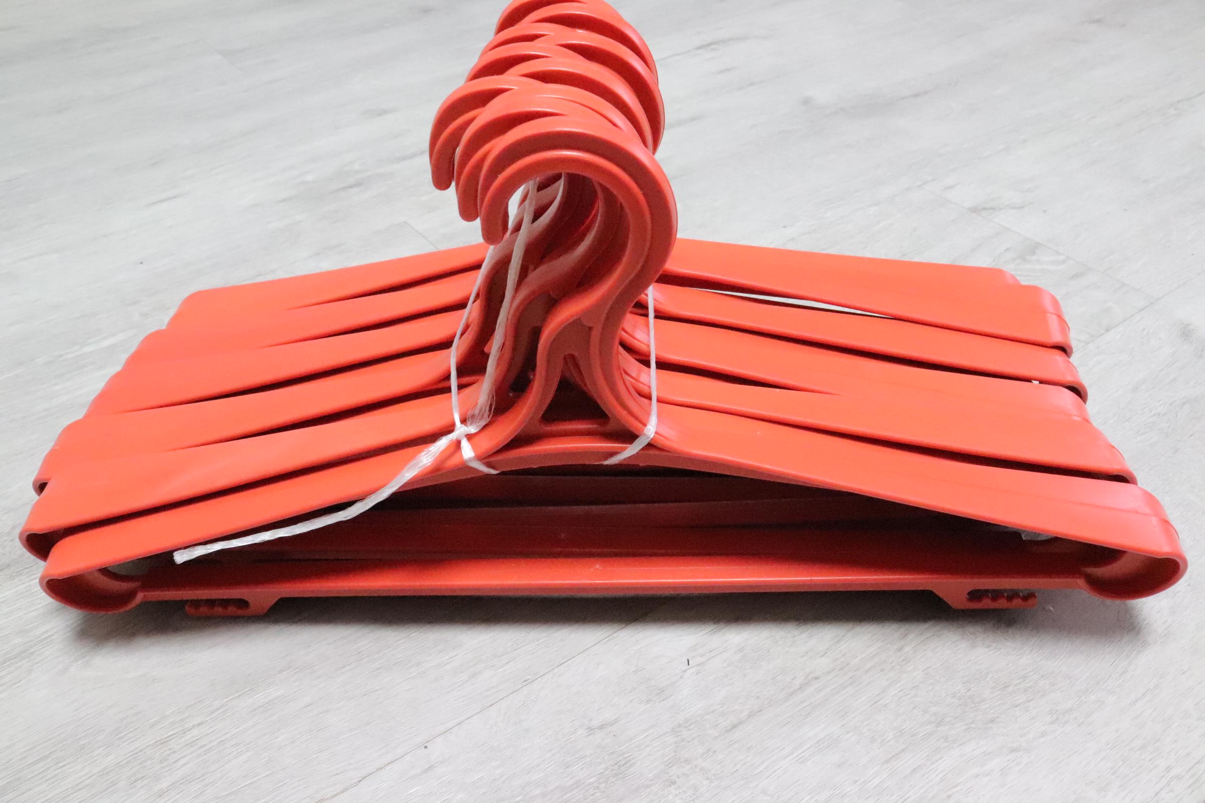 Набор плечиков 10 шт для тяжелой одежды.