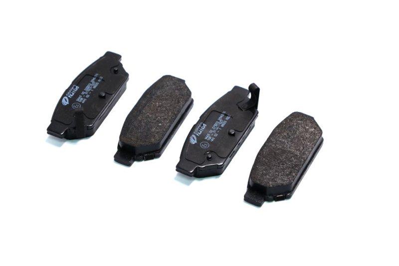 Тормозные колодки дисковые задние Mitsubishi colt Lancer 02 1994- smart forfour 01 2004- Remsa 0440 02 (0440.02 Remsa)