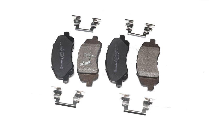Гальмівні колодки дискові передні Mitsubishi Outlander BREMBO P18001 (P 18 001 BREMBO)