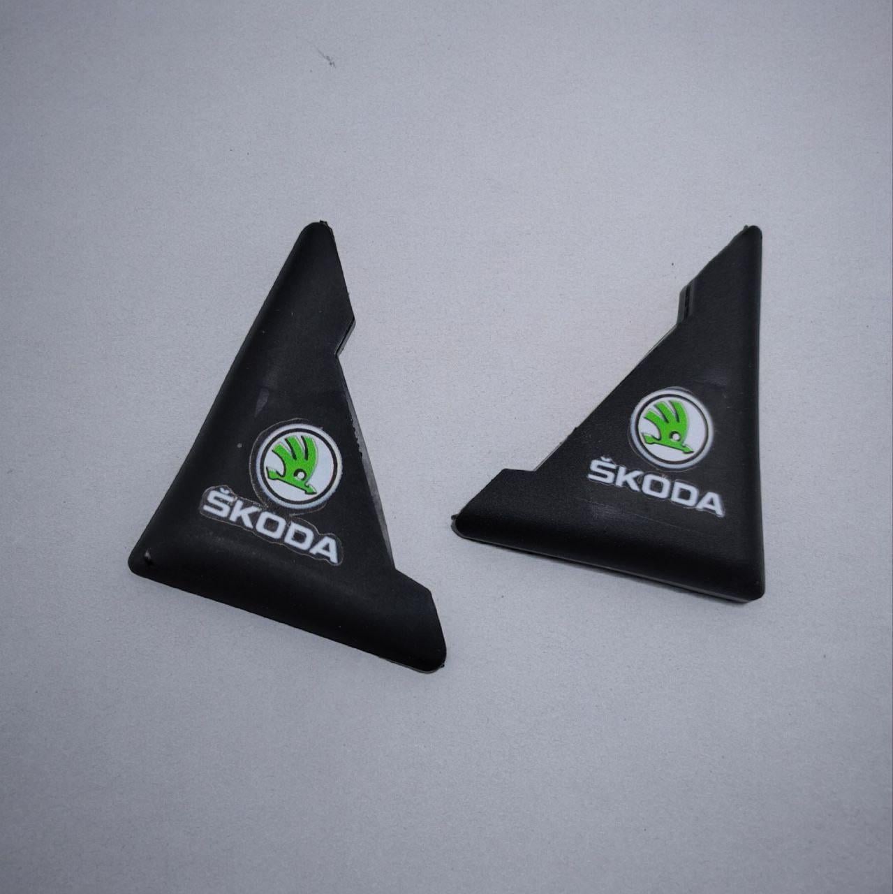 Уголки на двери автомобиля Skoda для защиты от сколов с трафаретной печатью (2230478380)