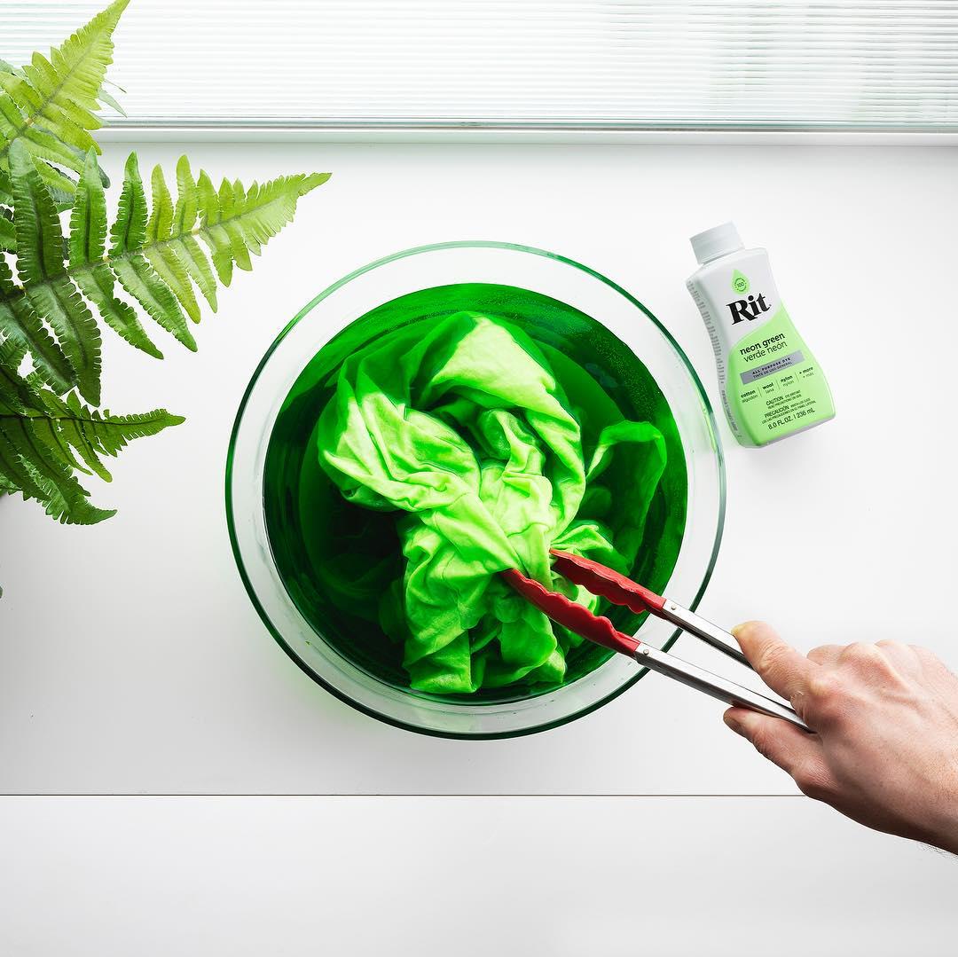 Барвник для одягу Rit Dye Neon Green (88210) - фото 8 Барвник для одягу Rit Dye Neon Green (88210) - фото 8