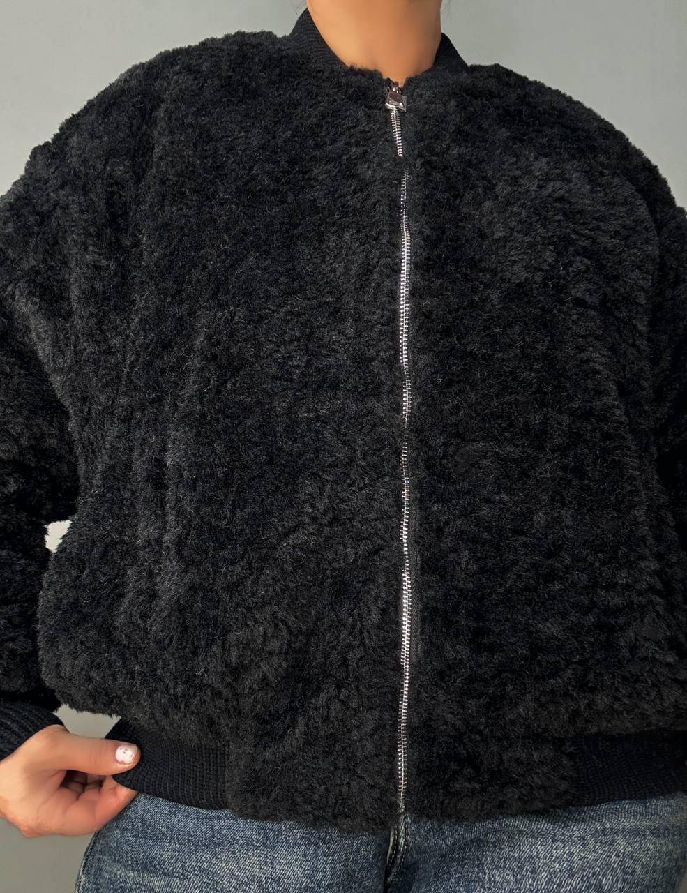 Шуба жіноча Lady Yep 10016 хутро тедді бомбер коротка оверсайз р. 42 Чорний (5896) - фото 8 Шуба жіноча Lady Yep 10016 хутро тедді бомбер коротка оверсайз р. 42 Чорний (5896) - фото 8