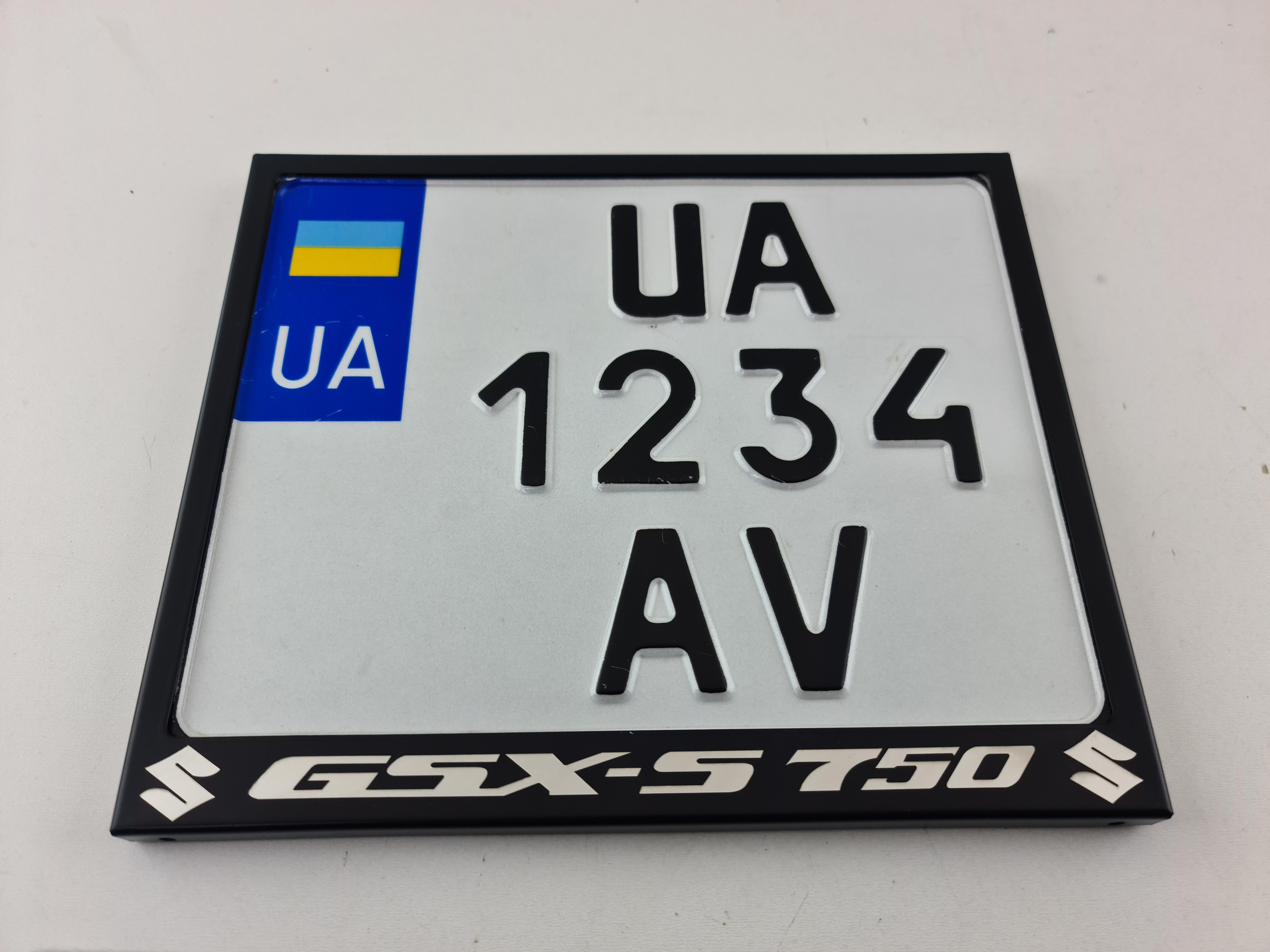 Рамка для мотоциклетного номера Suzuki GSX-S 750 174х220 мм Чорний (VH-S1722SUGSXS75SBL)