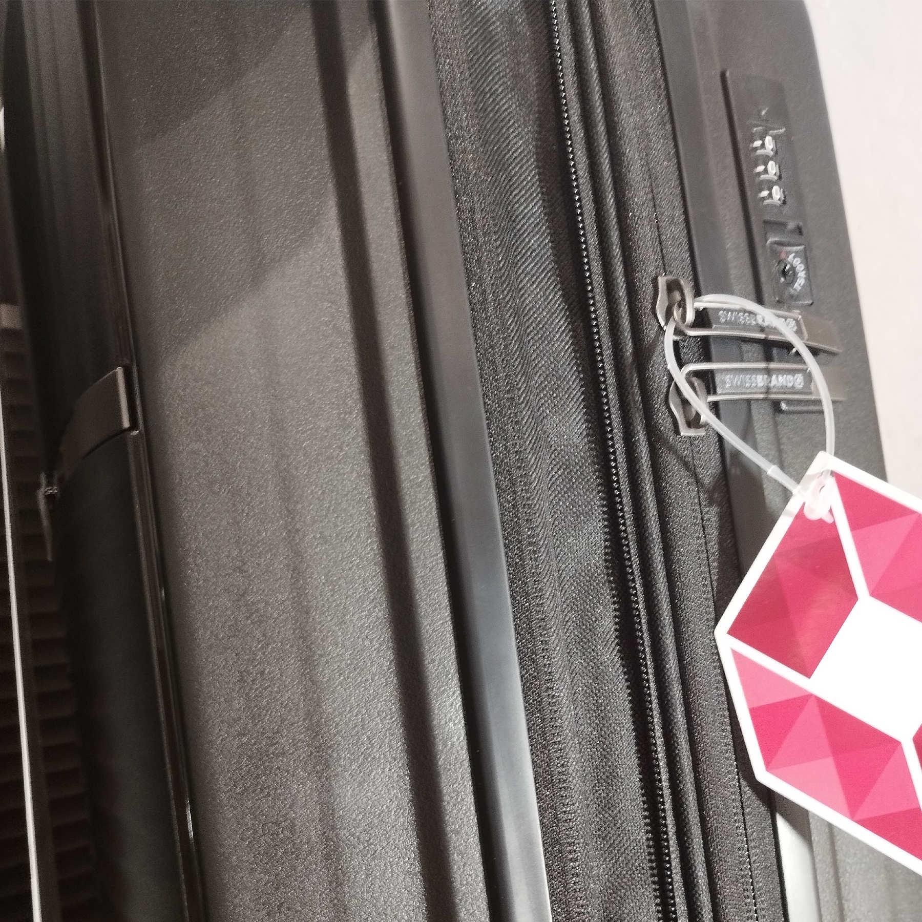 Валіза маленька під ручну поклажу Swissbrand Malden Polypropylene S Black (SWB_LHMAL001S) - фото 5 Валіза маленька під ручну поклажу Swissbrand Malden Polypropylene S Black (SWB_LHMAL001S) - фото 5