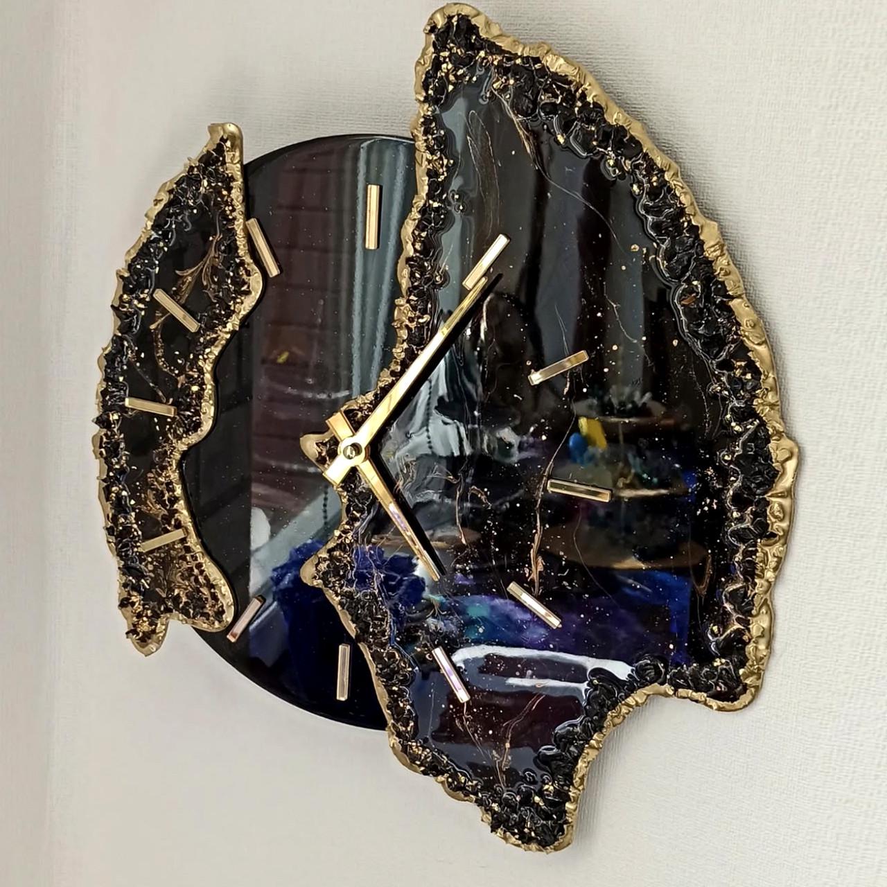 Часы объемные настенные из эпоксидной смолы Лепестки 70 см