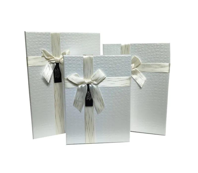 Коробка подарочная R33269W Beautiful 3 шт. 23х16х10/2 см Коробка подарочная R33269W Beautiful 3 шт. 23х16х10/2 см