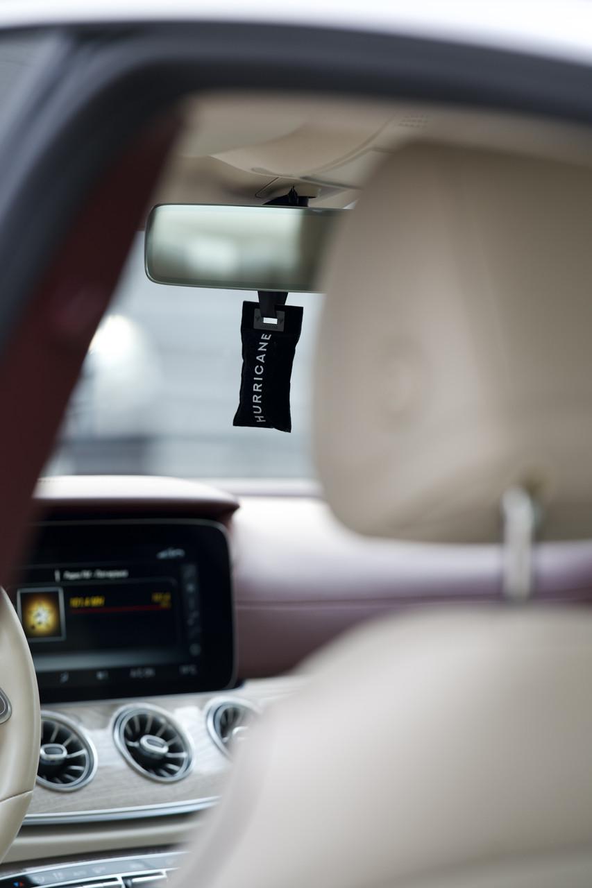 Автомобільний ароматизатор Hurricane BLACK MIRROR STANDART - фото 4 Автомобільний ароматизатор Hurricane BLACK MIRROR STANDART - фото 4