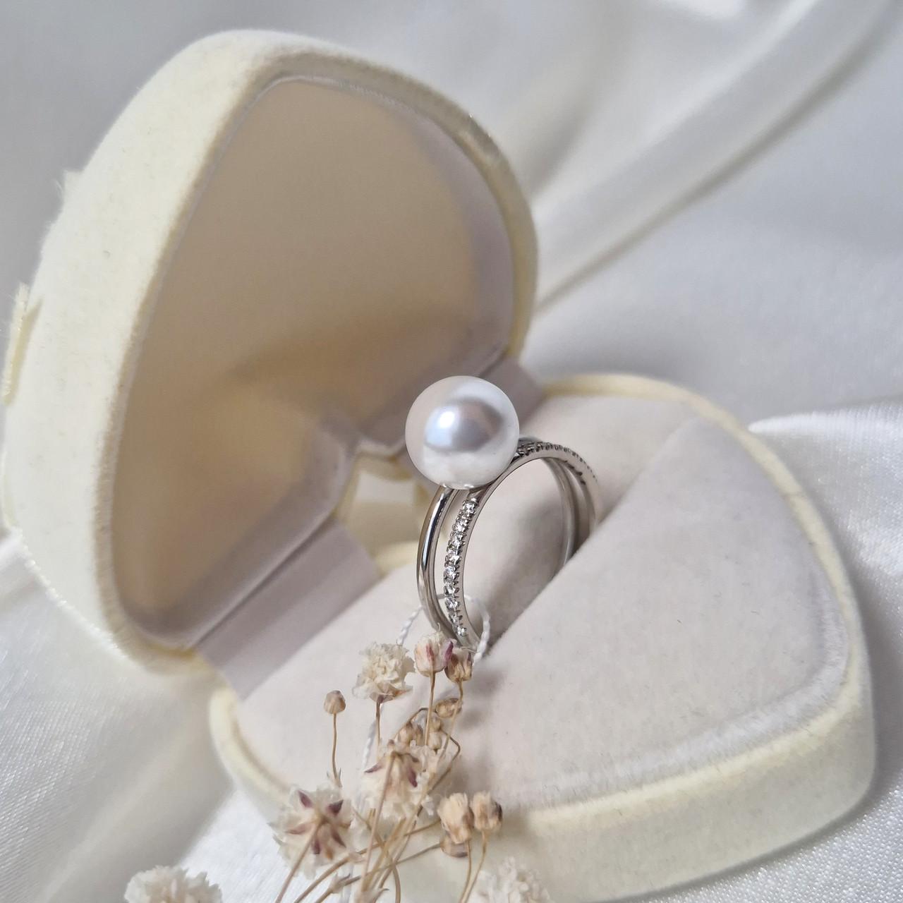 Кольцо с белой жемчужиной имитация серебро 925 пробы родированное 3,20 г р. 18 (1191к)