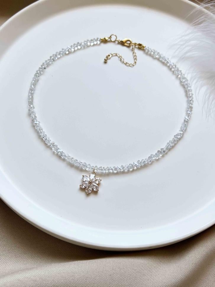 Кольє з білого кришталю з квіткою (5510) Кольє з білого кришталю з квіткою (5510)